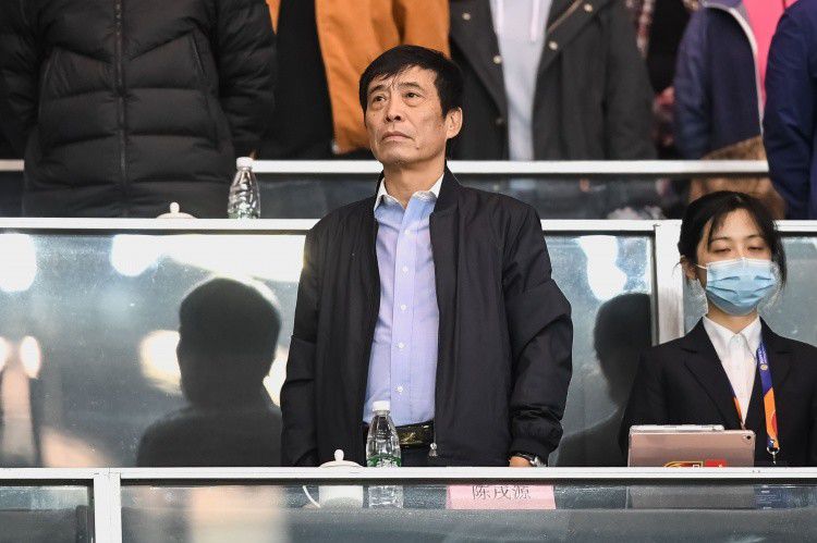 随后关于电影制作成本是否大部分被用于邀请艺人的敏感话题被抛出，对此联合监制尹红波表示每个演员在选择作品的时候，评判标准并不是钱的多少，他们选择出演都是出于对这部作品的喜爱和对这个剧本、这个团队有信心